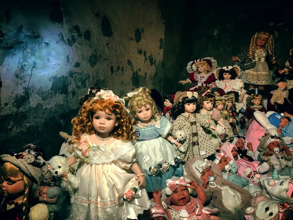 La poupée qui marche et parle : le compagnon parfait pour les enfants